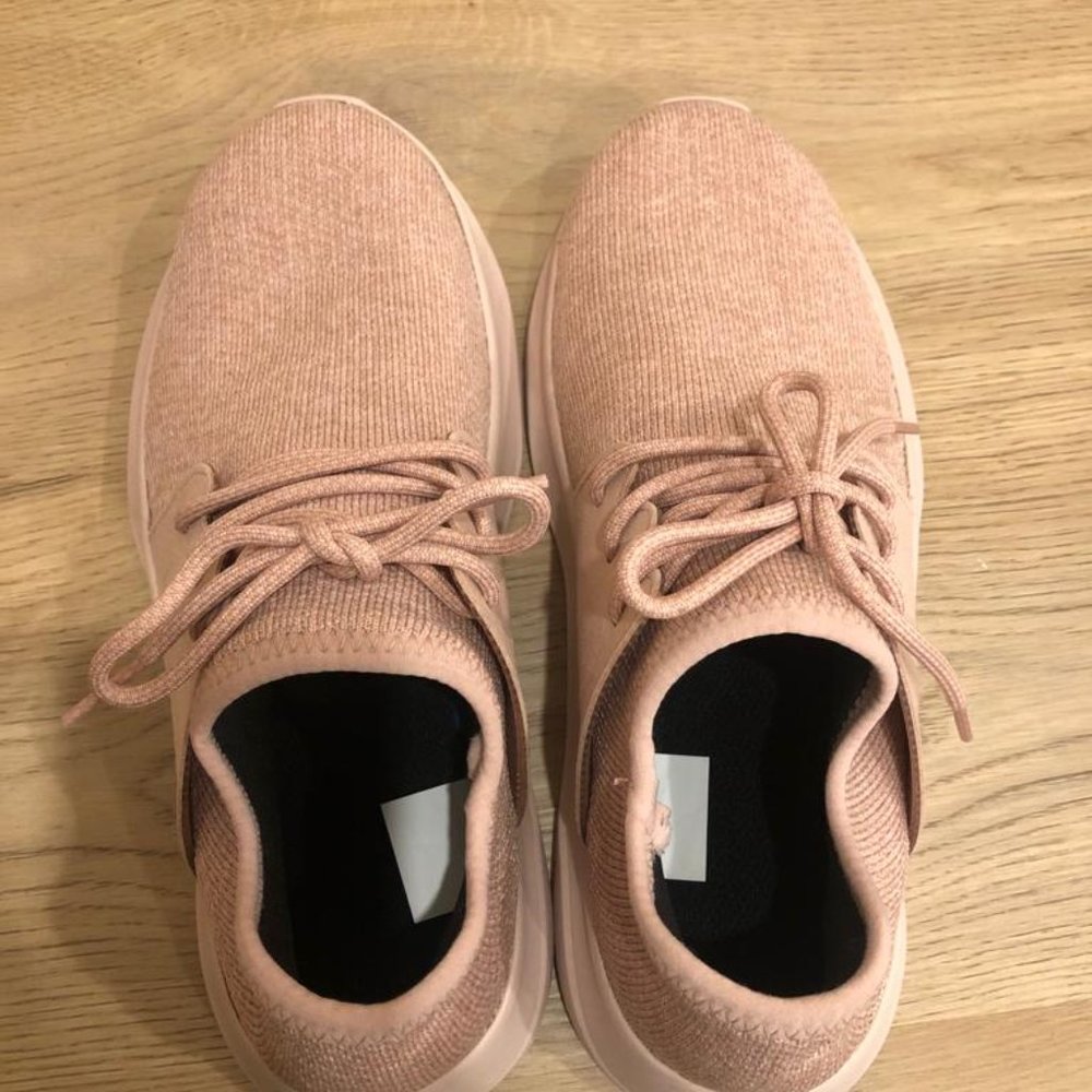BRAND NEW Vessi Waterproof EVERYDAY Blush Shoes Size 8
